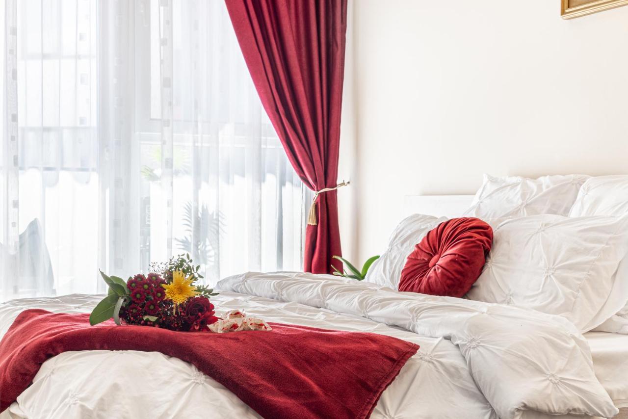 Ari - Ared Luxurious Apartments With Balcony & Free Parking Арад Экстерьер фото