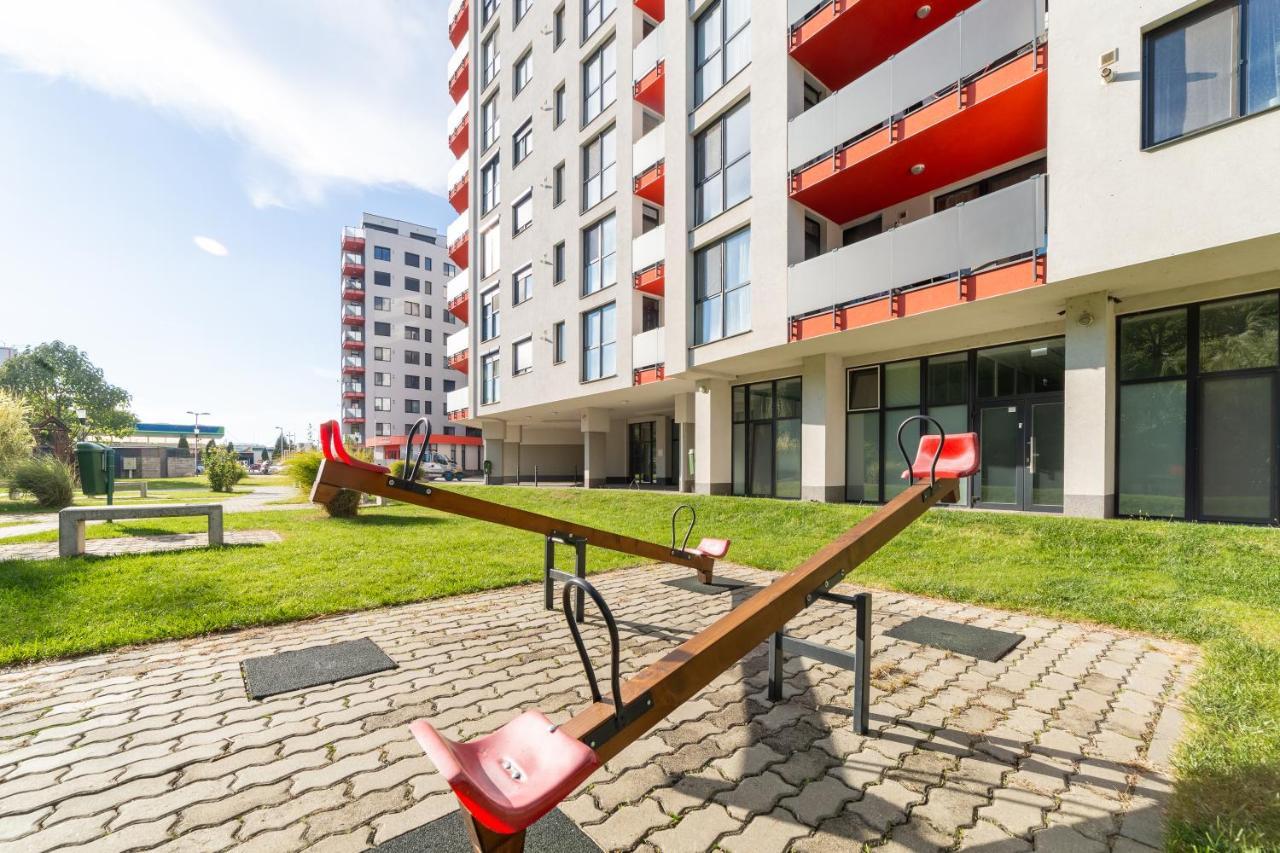 Ari - Ared Luxurious Apartments With Balcony & Free Parking Арад Экстерьер фото