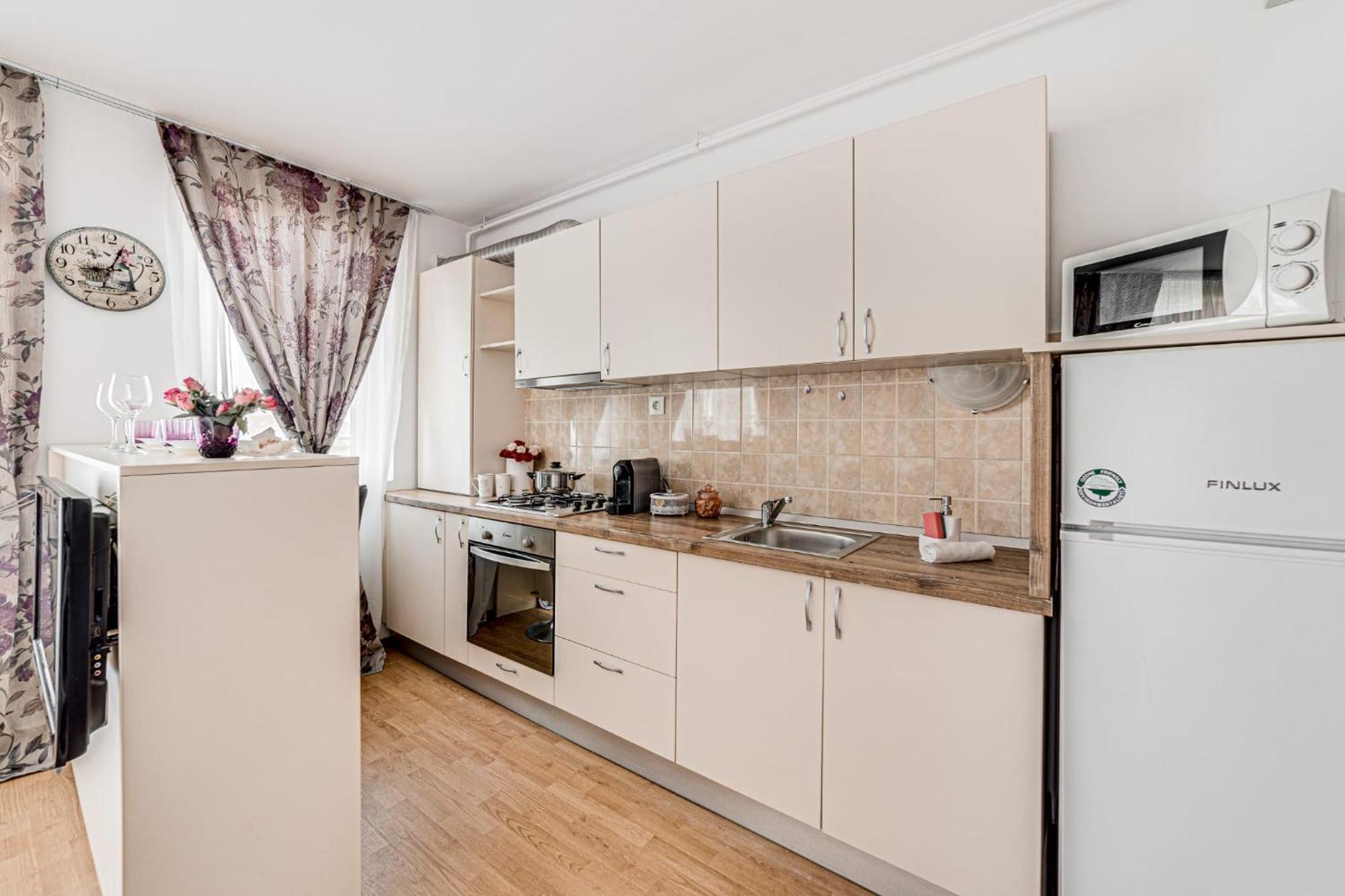 Ari - Ared Luxurious Apartments With Balcony & Free Parking Арад Экстерьер фото